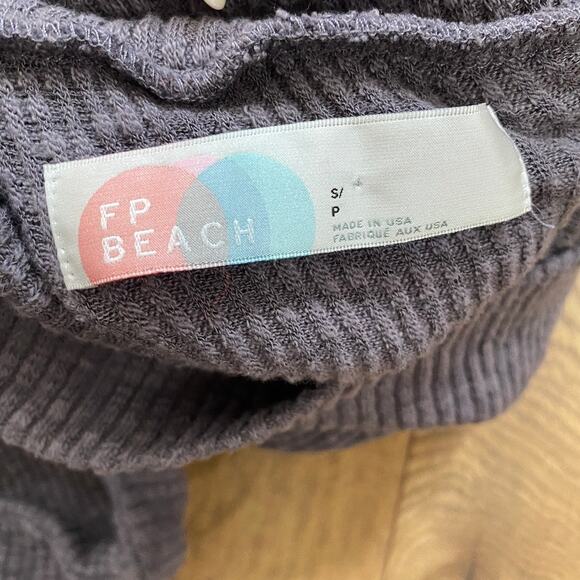 Free People Split Back Turtleneck Long Sleeve Shirt Sweater Ribbed Gray- S - Picture 4 of 5